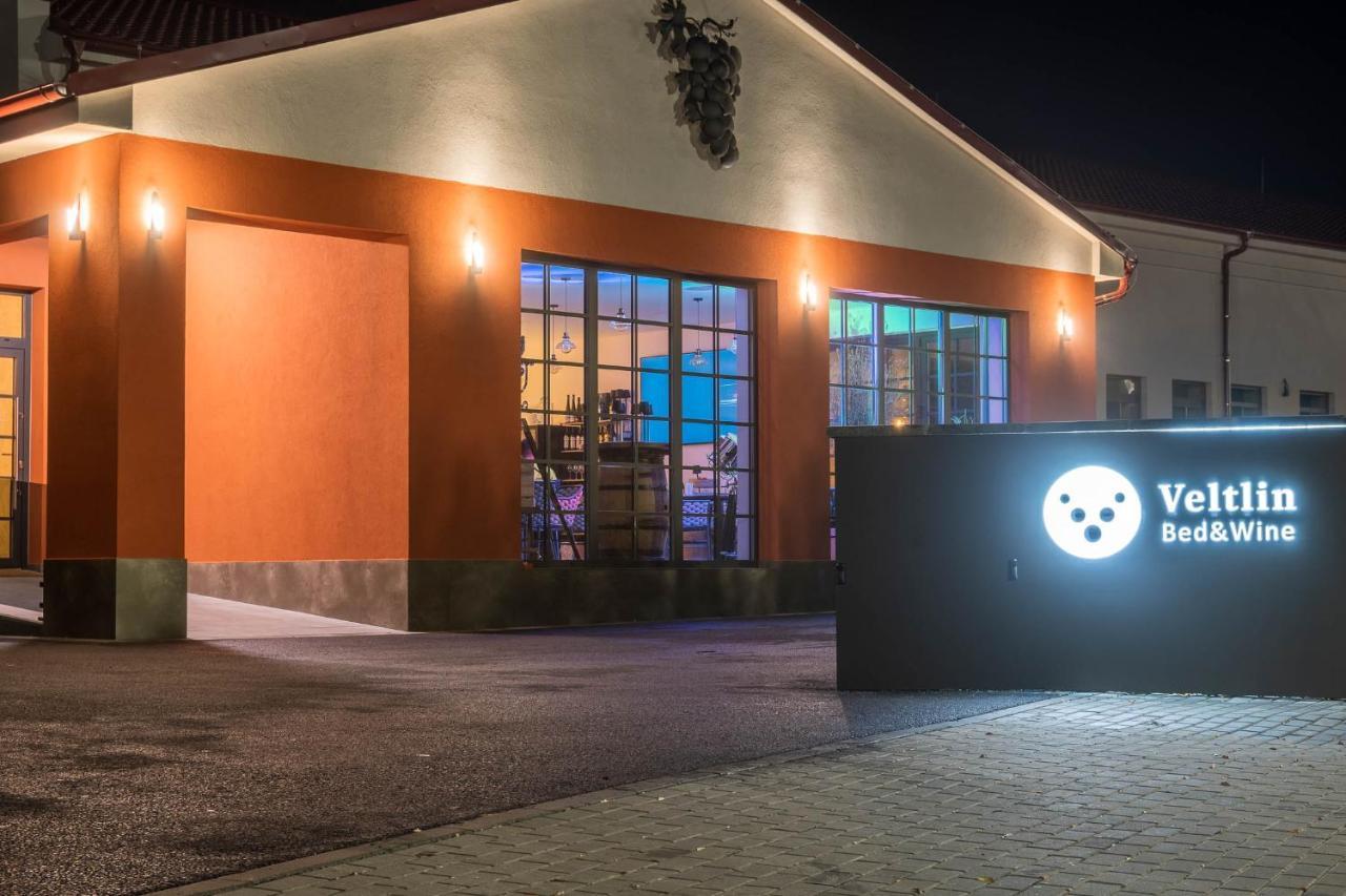 Veltlin Bed & Wine Hotel Valtice Exterior photo